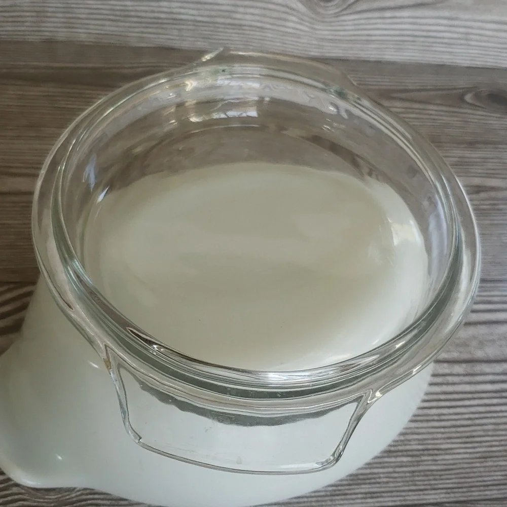 Anchor Hocking fire king 433 1/ 1.5 qt usa milk glass oval dish with lid
